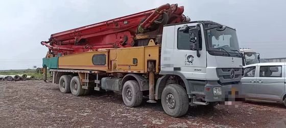 Benutzter Meter Betonpumpe Putzmeister 56-5 mit Mecedes-Benz-Fahrgestellen 8×4