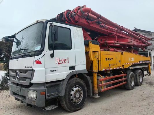 46 Meter hohe Betonpumpe mit Mercedes-Benz-Chassis