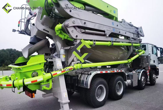 Offene hydraulische Steuerung Vierarm M-förmige Klapppumpe 32-4M Lastwagenbetonpumpe mit Mischer