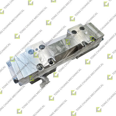 BCW46F.6.6.3-1    SANY C8 Pumpenwagen Zylinderanschlussventil,  11701629